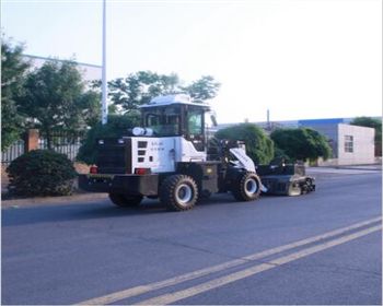 河南無塵清掃機(jī)教教你車在行駛途中需注意事項(xiàng)